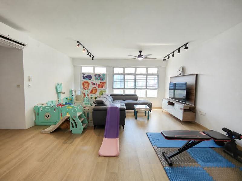 450C Bukit Batok West Avenue 6, 450C 450C, Dairy Farm / Bukit Panjang / Choa Chu Kang, 3 Bedrooms, 1,238 sqft, HDB Flat For Rent, by Benny Tay, 500291564 - Living Room - PropertyGuru.com.sg