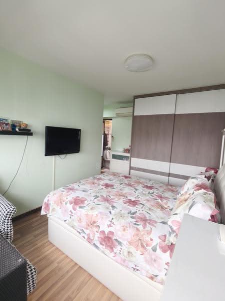 470A Fernvale Link, 470A Fernvale Link, Seletar / Yio Chu Kang, 3 Bedrooms, 1,001 sqft, HDB Flat For Sale, by Ong Shirley, 500291569 - Bedroom - PropertyGuru.com.sg