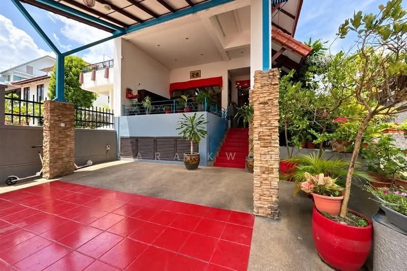 Freehold 3-Storey Semi-D at Sennett Lane, walk to Bayshore MRT, Sennett Lane, East Coat Hill, Upper East Coast Road, Bedok / Upper East Coast, 8 Bedrooms, 6,500 sqft, Semi-Detached House For Sale, by Sara Kwon, 500291577 - PropertyGuru.com.sg