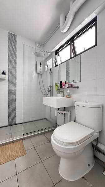 151 Tampines Street 12, 151 Tampines Street 12, Pasir Ris / Tampines, 3 Bedrooms, 1,528 sqft, HDB Flat For Sale, by Eric Yeo, 500291585 - Bathroom - PropertyGuru.com.sg