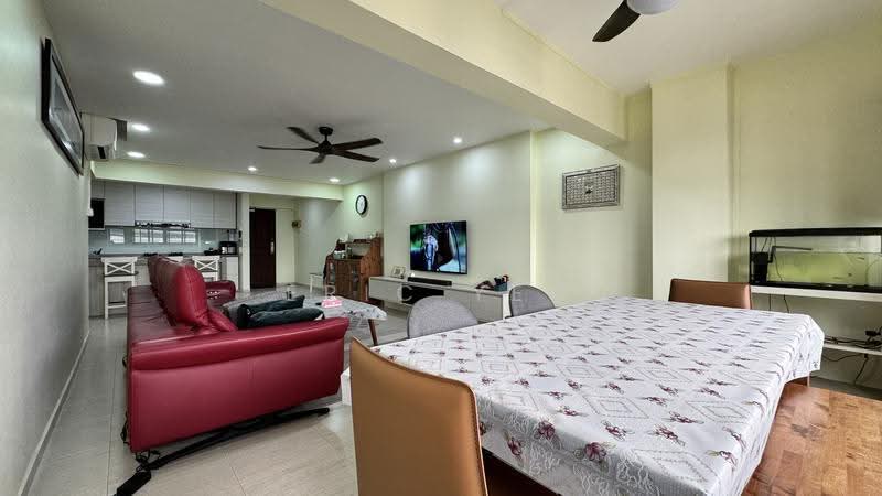 151 Tampines Street 12, 151 Tampines Street 12, Pasir Ris / Tampines, 3 Bedrooms, 1,528 sqft, HDB Flat For Sale, by Eric Yeo, 500291585 - Living Room - PropertyGuru.com.sg