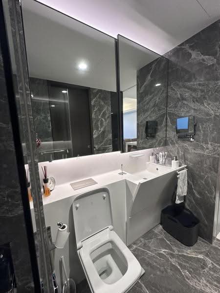 Cairnhill Nine, 15 Cairnhill Road, Orchard / River Valley, 1 Bedroom, 743 sqft, Condominium For Sale, by Lua Chong Teck, 500291591 - Bathroom - PropertyGuru.com.sg