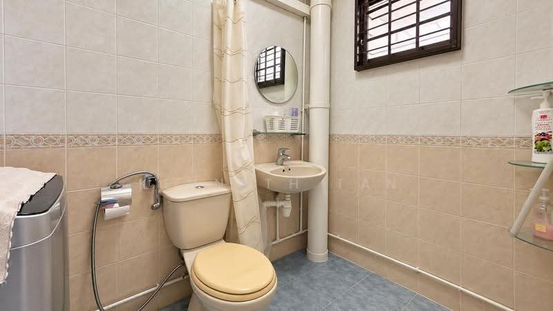 585 Woodlands Drive 16, 585 Woodlands Drive 16, Admiralty / Woodlands, Room Rental, 110 sqft, HDB Flat For Rent, by Kenneth Tan, 500291592 - Bathroom - PropertyGuru.com.sg