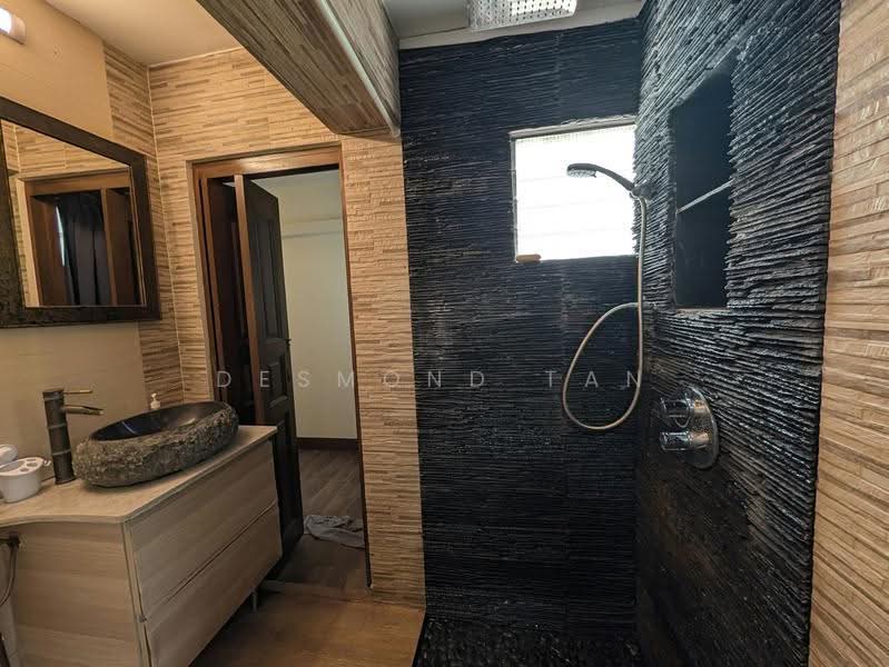136 Jalan Bukit Merah, 136 Jalan Bukit Merah, Alexandra / Commonwealth, 2 Bedrooms, 635 sqft, HDB Flat For Rent, by Desmond Tan, 500291600 - Bathroom - PropertyGuru.com.sg