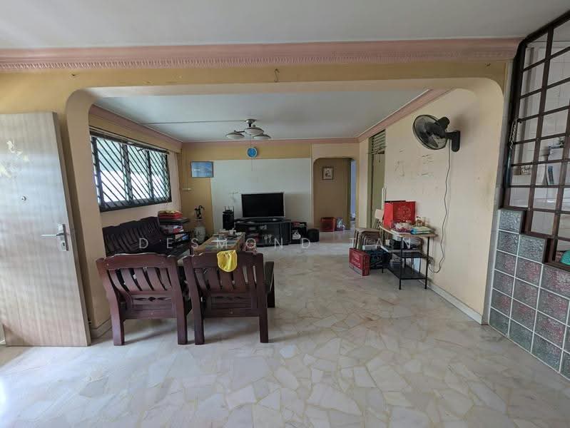 897 Tampines Street 81, 897 Tampines Street 81, Pasir Ris / Tampines, 3 Bedrooms, 1,119 sqft, HDB Flat For Sale, by Desmond Tan, 500291606 - Living Room - PropertyGuru.com.sg