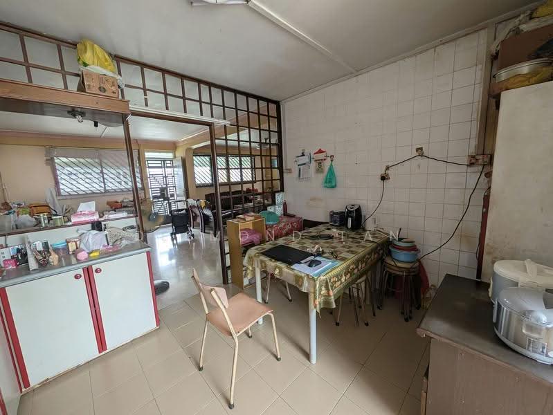 897 Tampines Street 81, 897 Tampines Street 81, Pasir Ris / Tampines, 3 Bedrooms, 1,119 sqft, HDB Flat For Sale, by Desmond Tan, 500291606 - Kitchen - PropertyGuru.com.sg