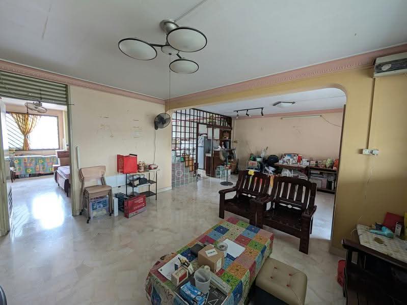 897 Tampines Street 81, 897 Tampines Street 81, Pasir Ris / Tampines, 3 Bedrooms, 1,119 sqft, HDB Flat For Sale, by Desmond Tan, 500291606 - Living Room - PropertyGuru.com.sg