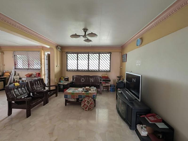 897 Tampines Street 81, 897 Tampines Street 81, Pasir Ris / Tampines, 3 Bedrooms, 1,119 sqft, HDB Flat For Sale, by Desmond Tan, 500291606 - Living Room - PropertyGuru.com.sg