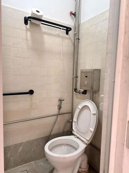 749 Geylang Road, 749 Geylang Road, Eunos / Geylang / Paya Lebar, 1,150 sqft, Shop / Shophouse For Rent, by Claire Loh, 500291607 - Bathroom - CommercialGuru.com.sg