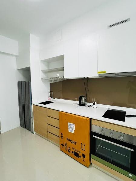 Treasure at Tampines, 57 Tampines Lane, Pasir Ris / Tampines, 1 Bedroom, 463 sqft, Condominium For Rent, by Eric Toh, 500291637 - Kitchen - PropertyGuru.com.sg