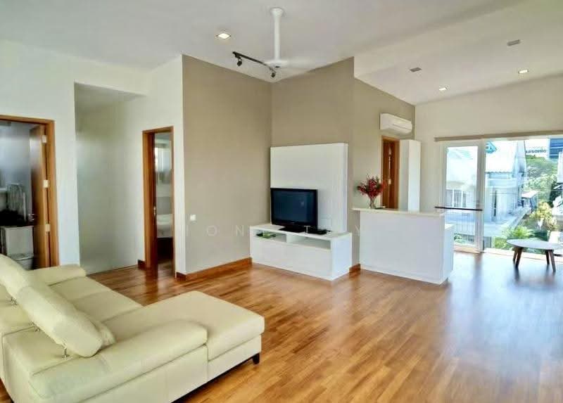 SIGLAP VICINITY - 2 STOREY + ATTIC MODERN SEMI D MOVE-IN CONDOTION, Siglap - Jln Tua Kong, Fidelio St, Carmen St, East Coast / Marine Parade, 8 Bedrooms, 5,045 sqft, Semi-Detached House For Sale, by Joni Tay, 500291665 - Living Room - PropertyGuru.com.sg