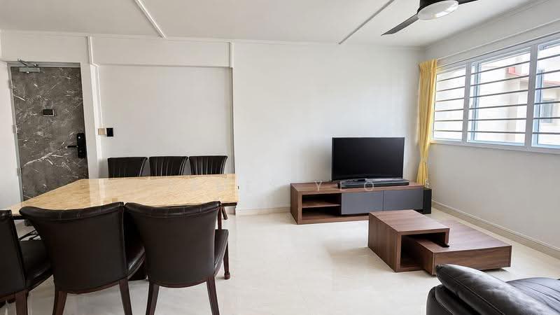 148 Bishan Street 11, 148 Bishan Street 11, Ang Mo Kio / Bishan / Thomson, 2 Bedrooms, 689 sqft, HDB Flat For Sale, by James Yeo, 500291666 - Living Room - PropertyGuru.com.sg