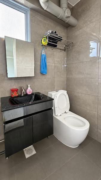 148 Bishan Street 11, 148 Bishan Street 11, Ang Mo Kio / Bishan / Thomson, 2 Bedrooms, 689 sqft, HDB Flat For Sale, by James Yeo, 500291666 - Bathroom - PropertyGuru.com.sg