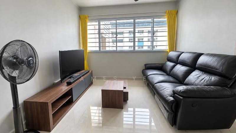 148 Bishan Street 11, 148 Bishan Street 11, Ang Mo Kio / Bishan / Thomson, 2 Bedrooms, 689 sqft, HDB Flat For Sale, by James Yeo, 500291666 - Living Room - PropertyGuru.com.sg