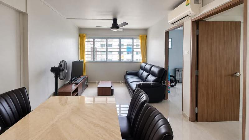 148 Bishan Street 11, 148 Bishan Street 11, Ang Mo Kio / Bishan / Thomson, 2 Bedrooms, 689 sqft, HDB Flat For Sale, by James Yeo, 500291666 - Living Room - PropertyGuru.com.sg