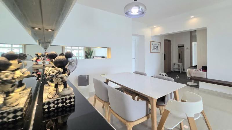 172B Edgedale Plains, 172B Edgedale Plains, Hougang / Punggol / Sengkang, 3 Bedrooms, 1,184 sqft, HDB Flat For Sale, by Zakaria Sulaiman, 500291668 - Dining Room - PropertyGuru.com.sg