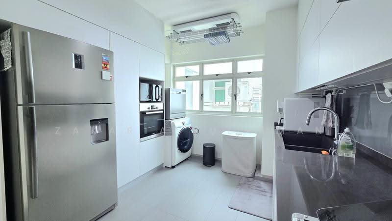 172B Edgedale Plains, 172B Edgedale Plains, Hougang / Punggol / Sengkang, 3 Bedrooms, 1,184 sqft, HDB Flat For Sale, by Zakaria Sulaiman, 500291668 - Kitchen - PropertyGuru.com.sg