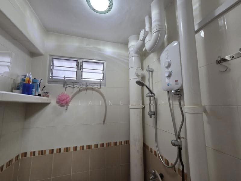 75 Marine Drive, 75 Marine Drive, East Coast / Marine Parade, Room Rental, 110 sqft, HDB Flat For Rent, by Elaine Tay, 500291671 - Bathroom - PropertyGuru.com.sg