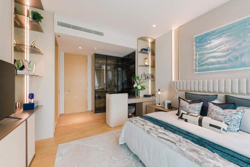 Cliveden at Grange, 100 Grange Road, Tanglin / Holland / Bukit Timah, 4 Bedrooms, 2,842 sqft, Condominium For Sale, by Dallas Chan, 500291687 - Master Suite - PropertyGuru.com.sg