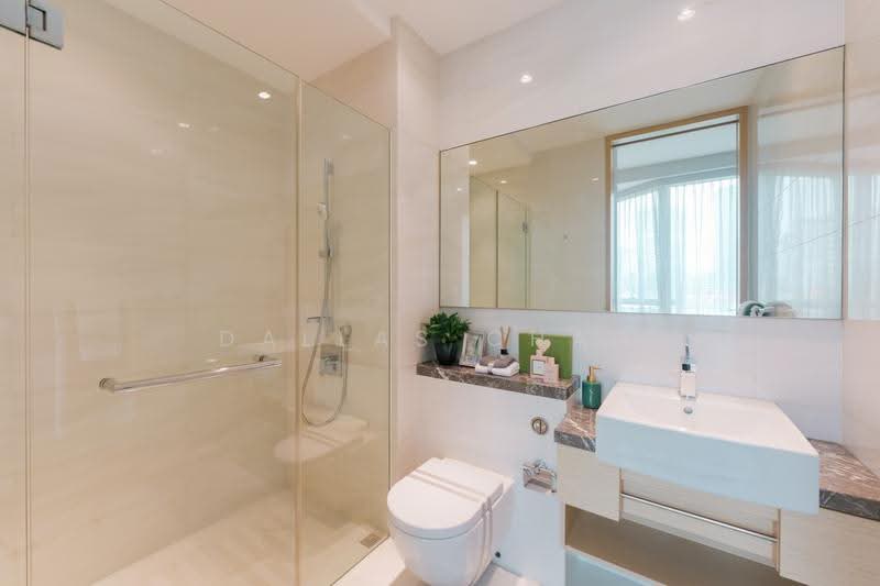 Cliveden at Grange, 100 Grange Road, Tanglin / Holland / Bukit Timah, 4 Bedrooms, 2,842 sqft, Condominium For Sale, by Dallas Chan, 500291687 - Bathroom - PropertyGuru.com.sg