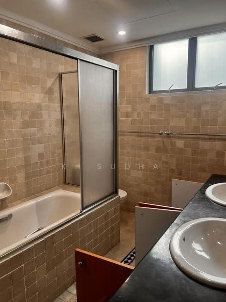 Parc Stevens, 21 Stevens Drive, Tanglin / Holland / Bukit Timah, 3 Bedrooms, 1,722 sqft, Condominium For Rent, by K. Sudha, 500291692 - Bathroom - PropertyGuru.com.sg
