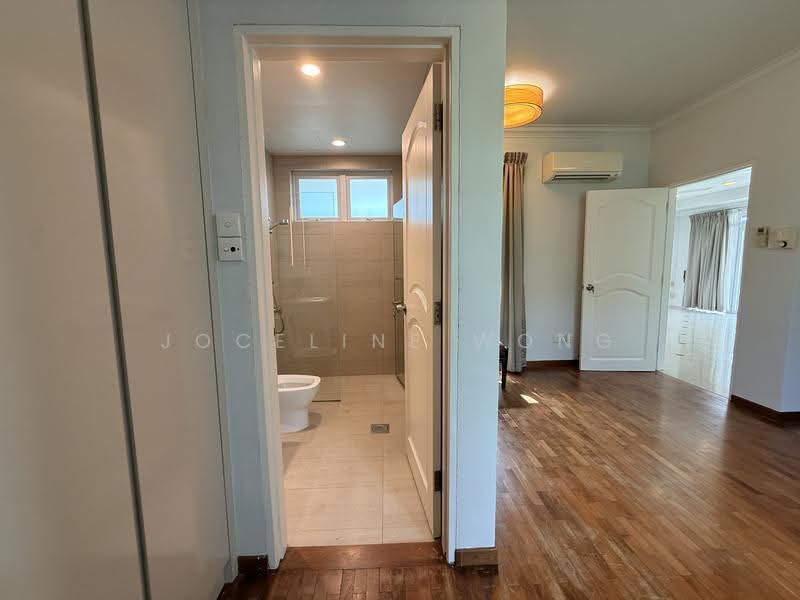 Serangoon Garden Estate, Serangoon Garden Way, Hougang / Punggol / Sengkang, Room Rental, 30 sqft, Semi-Detached House For Rent, by Joceline Wong, 500291702 - Bathroom - PropertyGuru.com.sg