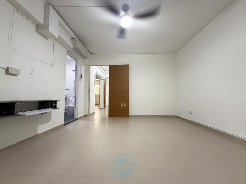 15 Toh Yi Drive, 15 Toh Yi Drive, Clementi Park / Upper Bukit Timah, 4 Bedrooms, 1,560 sqft, HDB Flat For Sale, by Huang Wenhao, 500291704 - Master Bedroom - PropertyGuru.com.sg