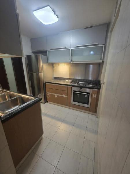 Sapphire 99, 99 Sophia Road, Orchard / River Valley, 2 Bedrooms, 900 sqft, Condominium For Rent, by Rocky Tan, 500291705 - Enclose kitchen - PropertyGuru.com.sg