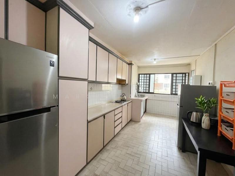 225 Yishun Street 21, 225 Yishun Street 21, Sembawang / Yishun, 2 Bedrooms, 721 sqft, HDB Flat For Sale, by Marcus Aiden Low, 500291715 - Kitchen - PropertyGuru.com.sg