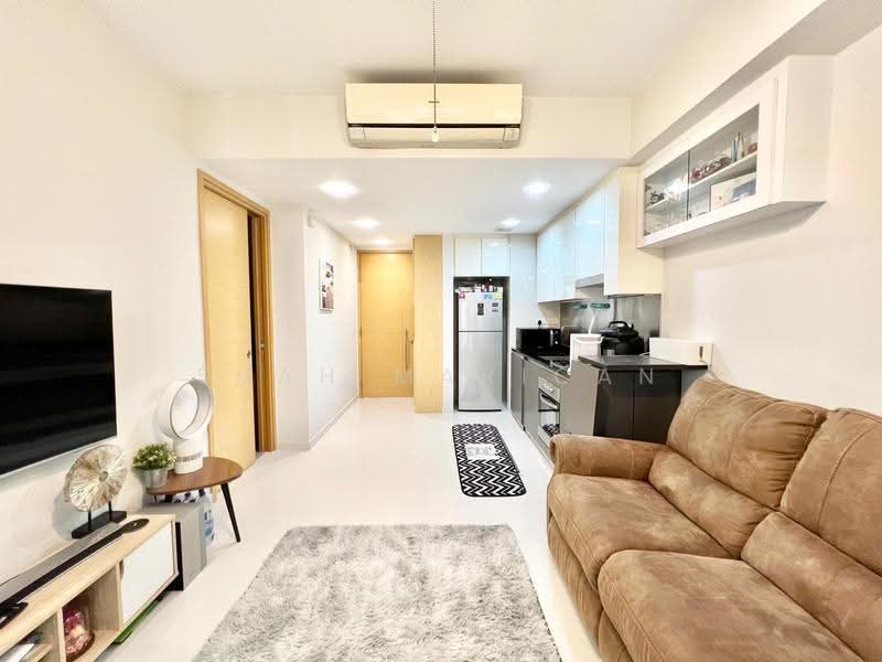 Hedges Park Condominium, 79 Flora Drive, Changi Airport / Changi Village, 1 Bedroom, 484 sqft, Condominium For Rent, by Shah Marican, 500291716 - Living Room - PropertyGuru.com.sg