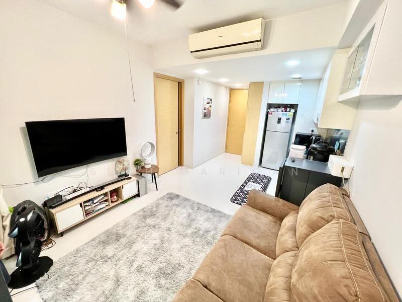 Hedges Park Condominium, 79 Flora Drive, Changi Airport / Changi Village, 1 Bedroom, 484 sqft, Condominium For Rent, by Shah Marican, 500291716 - Living Room - PropertyGuru.com.sg