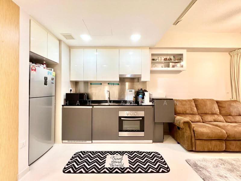 Hedges Park Condominium, 79 Flora Drive, Changi Airport / Changi Village, 1 Bedroom, 484 sqft, Condominium For Rent, by Shah Marican, 500291716 - Kitchen - PropertyGuru.com.sg