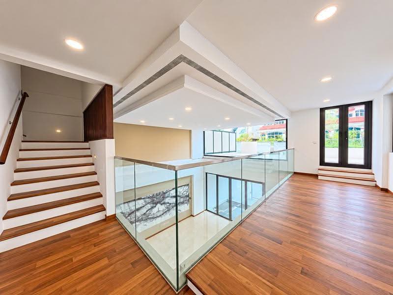 DEALMAKERS D10 | <1KM to NANYANG PRI. WALK TO AMENITIES, Duke Road / Kings Road / Queens Road / Coronation Road, Tanglin / Holland / Bukit Timah, 5 Bedrooms, 7,000 sqft, Semi-Detached House For Sale, by Jeric Leong, 500291717 - Interior - PropertyGuru.com.sg