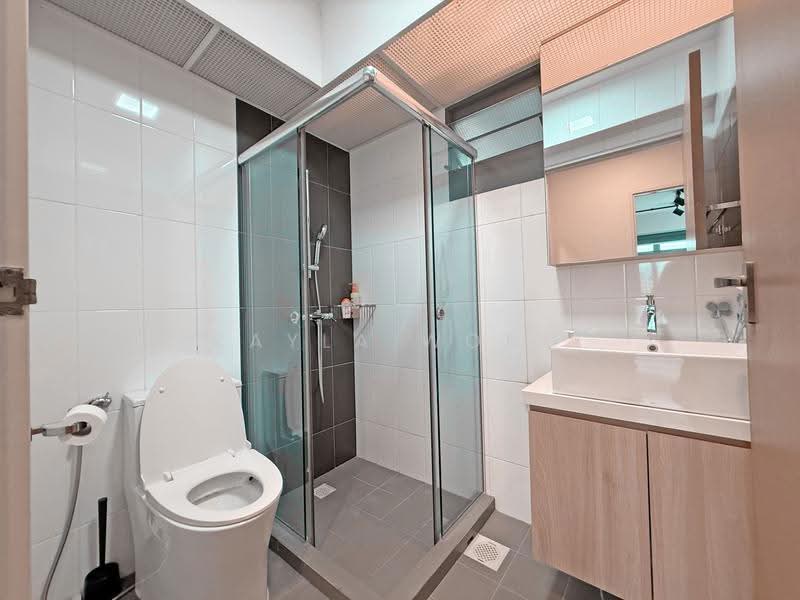314B Punggol Way, 314B Punggol Way, Hougang / Punggol / Sengkang, 3 Bedrooms, 1,001 sqft, HDB Flat For Sale, by Kayla Wong, 500291726 - Bathroom - PropertyGuru.com.sg