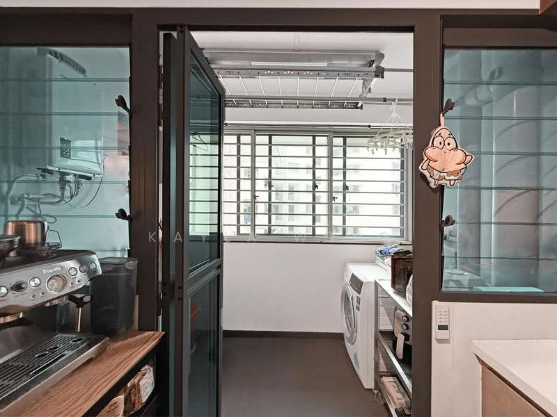 314B Punggol Way, 314B Punggol Way, Hougang / Punggol / Sengkang, 3 Bedrooms, 1,001 sqft, HDB Flat For Sale, by Kayla Wong, 500291726 - Balcony - PropertyGuru.com.sg