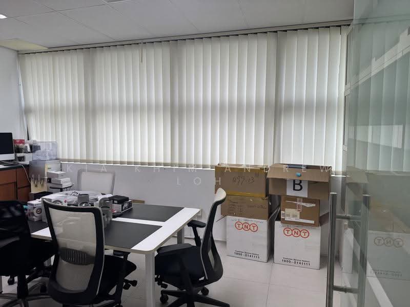 Henderson Building, 221 Henderson Road, Alexandra / Commonwealth, 1,238 sqft, Light Industrial (B1) For Sale, by Kia Khim Andrew Loh, 500291731 - Interior - CommercialGuru.com.sg