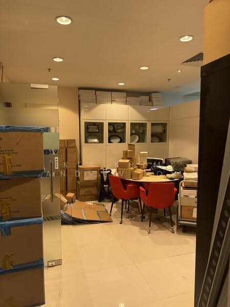 Henderson Building, 221 Henderson Road, Alexandra / Commonwealth, 1,238 sqft, Light Industrial (B1) For Sale, by Kia Khim Andrew Loh, 500291731 - Interior - CommercialGuru.com.sg