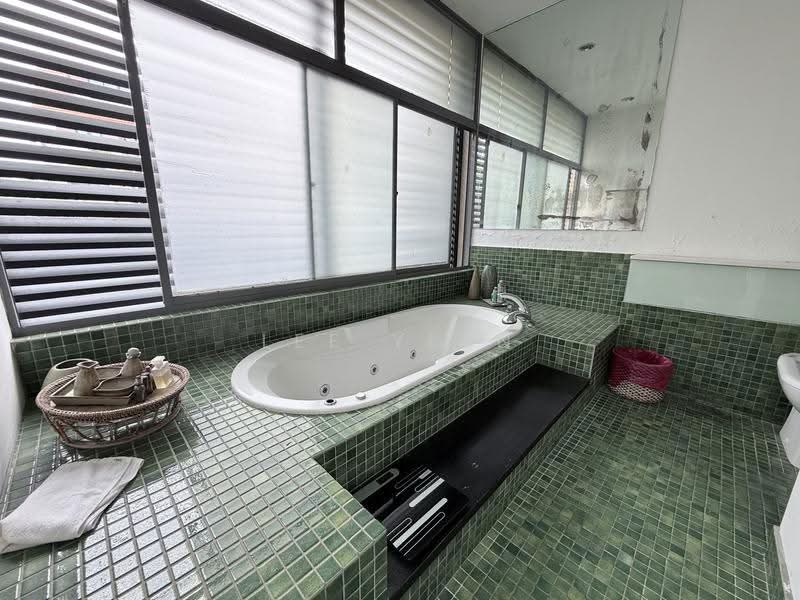 Picardy Gardens, 108 Jalan Pari Burong, Bedok / Upper East Coast, 5 Bedrooms, 6,000 sqft, Semi-Detached House For Sale, by Lee Yeen, 500291738 - PropertyGuru.com.sg