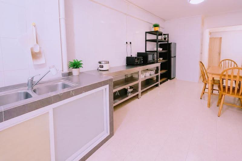 159 Tampines Street 12, 159 Tampines Street 12, Pasir Ris / Tampines, 3 Bedrooms, 980 sqft, HDB Flat For Sale, by Jonathan Fong, 500291739 - Kitchen - PropertyGuru.com.sg