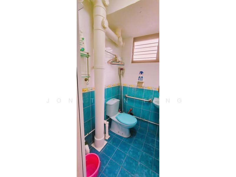 612 Ang Mo Kio Avenue 4, 612 Ang Mo Kio Avenue 4, Ang Mo Kio / Bishan / Thomson, 3 Bedrooms, 980 sqft, HDB Flat For Rent, by Jonathan Fong, 500291752 - Bathroom - PropertyGuru.com.sg