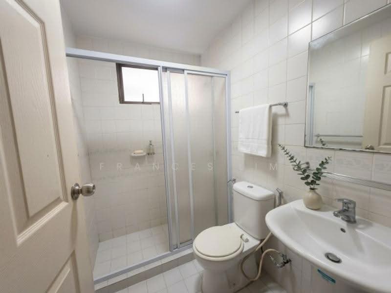 Bayshore Park, 52 Bayshore Road, Bedok / Upper East Coast, 2 Bedrooms, 936 sqft, Condominium For Sale, by Frances Lim, 500291778 - PropertyGuru.com.sg