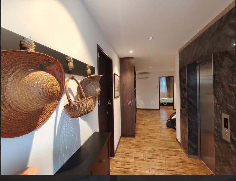 Jalan selanting, Jalan Selanting, Clementi Park / Upper Bukit Timah, 7 Bedrooms, 7,700 sqft, Semi-Detached House For Sale, by Donna Wang, 500291779 - Corridor - PropertyGuru.com.sg