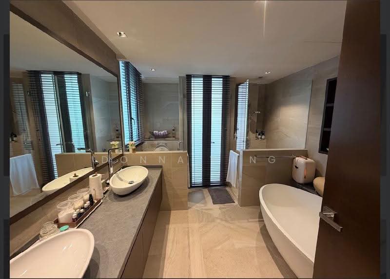 Jalan selanting, Jalan Selanting, Clementi Park / Upper Bukit Timah, 7 Bedrooms, 7,700 sqft, Semi-Detached House For Sale, by Donna Wang, 500291779 - Bathroom - PropertyGuru.com.sg