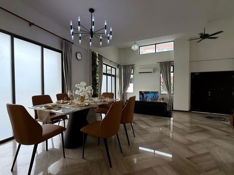 Chuan Villas, 13 Chuan Close, Hougang / Punggol / Sengkang, 6 Bedrooms, 4,300 sqft, Terraced House For Rent, by Sherry Ang, 500291795 - Dining Room - PropertyGuru.com.sg