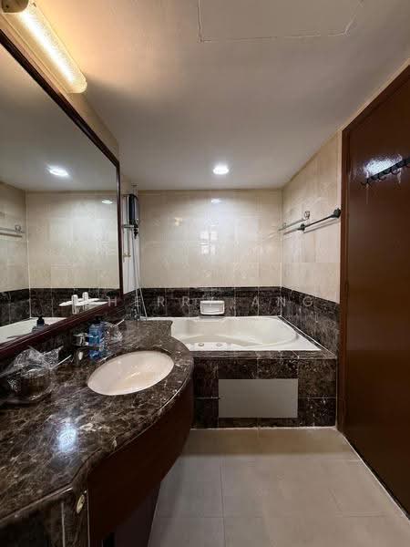 Chuan Villas, 13 Chuan Close, Hougang / Punggol / Sengkang, 6 Bedrooms, 4,300 sqft, Terraced House For Rent, by Sherry Ang, 500291795 - Bathroom - PropertyGuru.com.sg