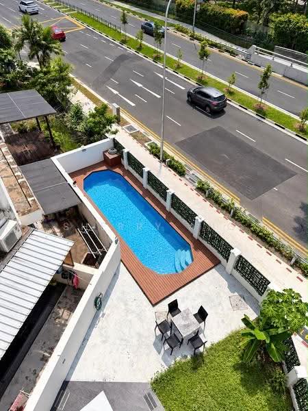 Chuan Villas, 13 Chuan Close, Hougang / Punggol / Sengkang, 6 Bedrooms, 4,300 sqft, Terraced House For Rent, by Sherry Ang, 500291795 - Pool - PropertyGuru.com.sg