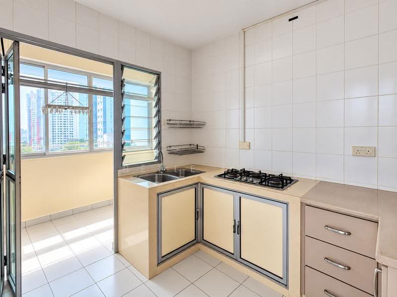 5A Upper Boon Keng Road, 5A Upper Boon Keng Road, Eunos / Geylang / Paya Lebar, 2 Bedrooms, 721 sqft, HDB Flat For Sale, by Belle Lee, 500291806 - Kitchen - PropertyGuru.com.sg