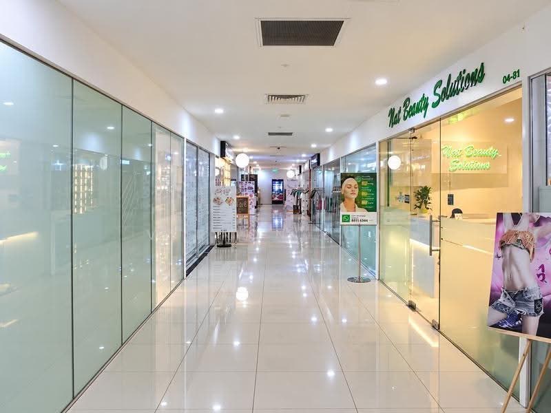 Bugis Cube, 470 470, Beach Road / Bugis / Rochor, 355 sqft, Food & Beverage For Sale, by Vernon Low, 500291818 - Corridor - CommercialGuru.com.sg