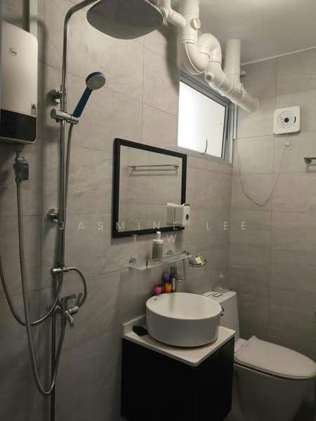 306 Tampines Street 32, 306 Tampines Street 32, Pasir Ris / Tampines, 4 Bedrooms, 1,345 sqft, HDB Flat For Sale, by Jasmine Lee T W, 500291840 - Bathroom - PropertyGuru.com.sg