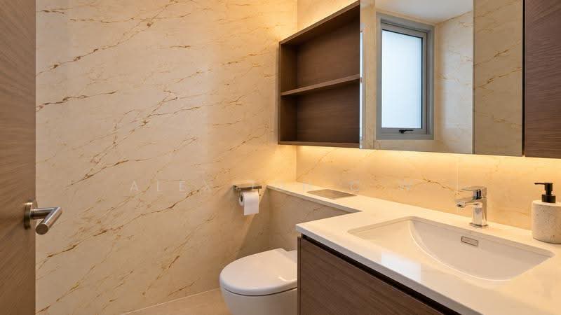 Queens Peak, 1 Dundee Road, Alexandra / Commonwealth, 2 Bedrooms, 775 sqft, Condominium For Rent, by Alex Toh C W, 500291846 - Bathroom - PropertyGuru.com.sg